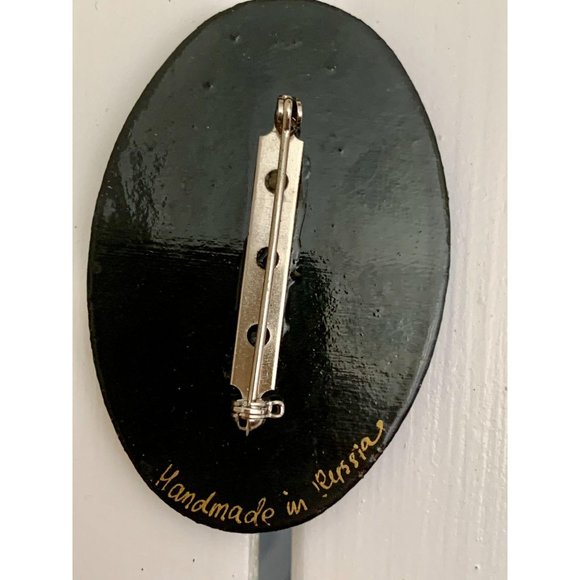 VINTAGE RUSSIAN HAND PAINTED LACQUER BROOCH - St.N - Picture 3 of 3